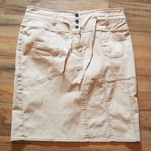 Workers for Freedom Khaki color skirt sz 10